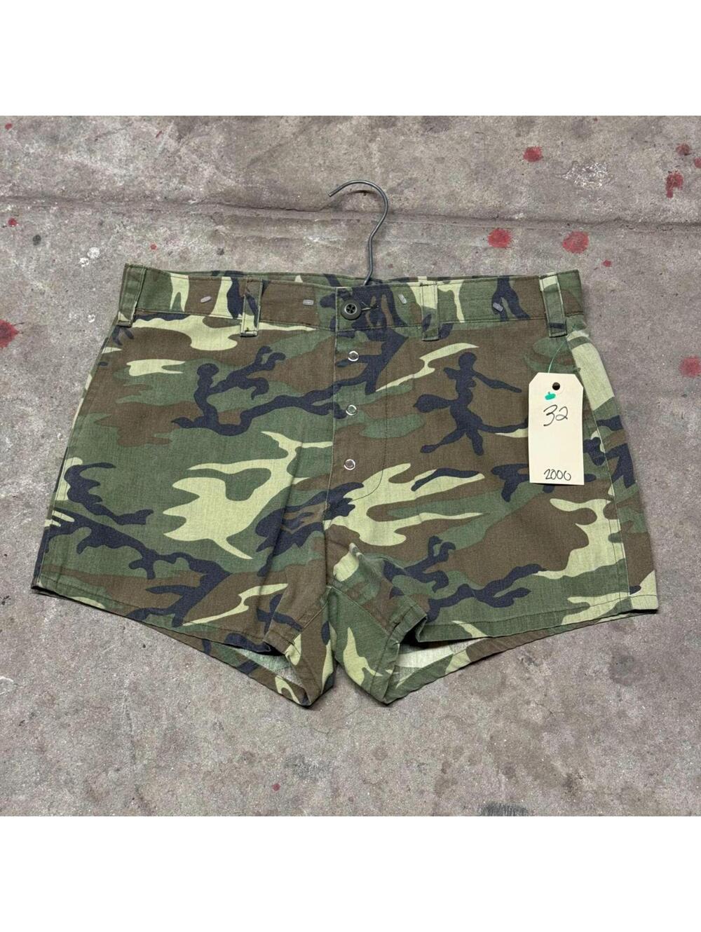 Vintage Film Costume Y2K Woodland Camo Hot Pants L